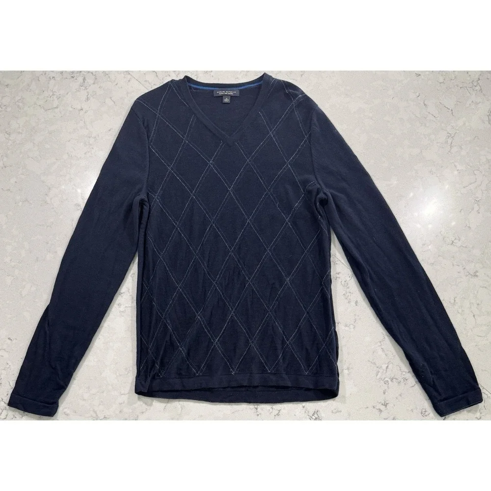 Banana Republic Extra Fine Merino Wool‎ Sweater Mens M Navy Blue V Neck Argyle